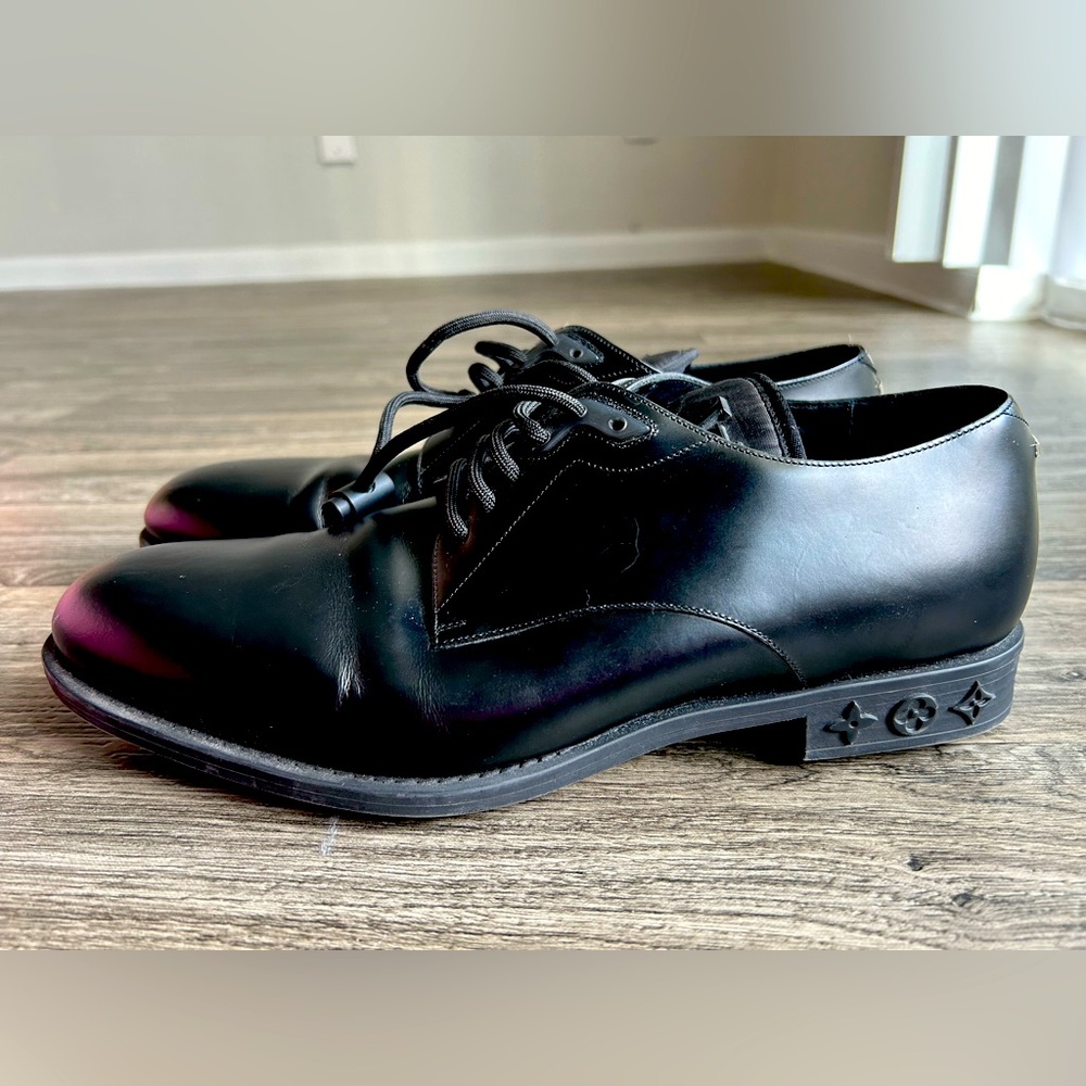 I am selling these shoes, I only used them twice.